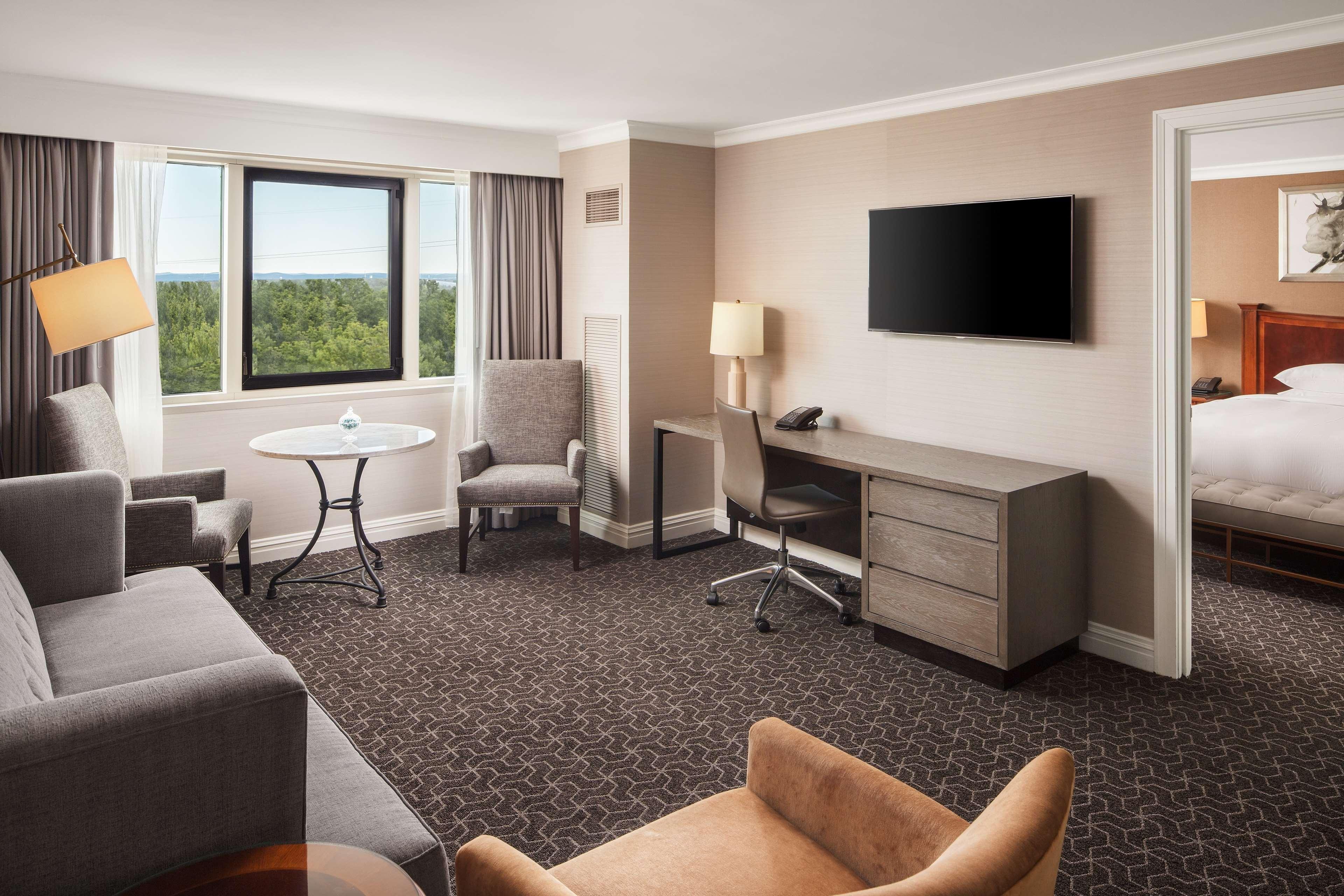 Отель Hilton Шорт-Хиллс Экстерьер фото