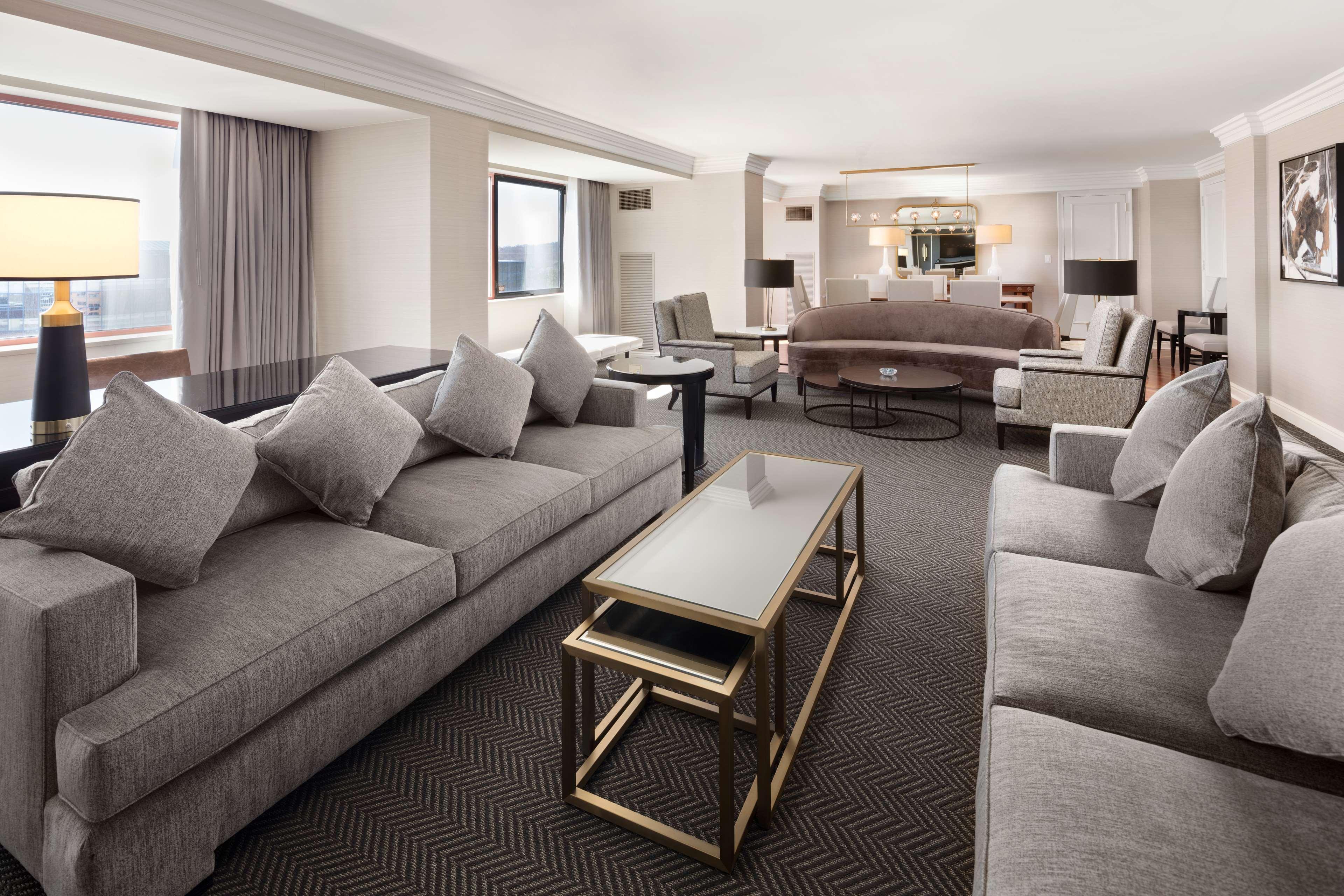 Отель Hilton Шорт-Хиллс Экстерьер фото