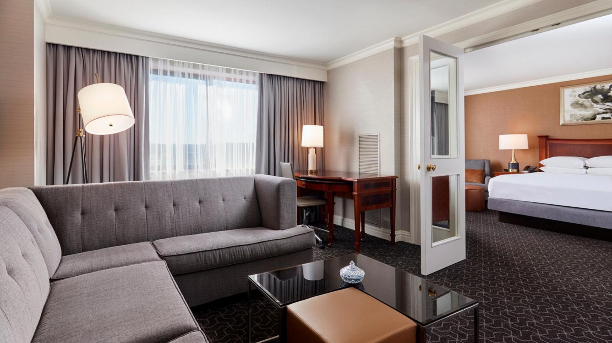 Отель Hilton Шорт-Хиллс Экстерьер фото
