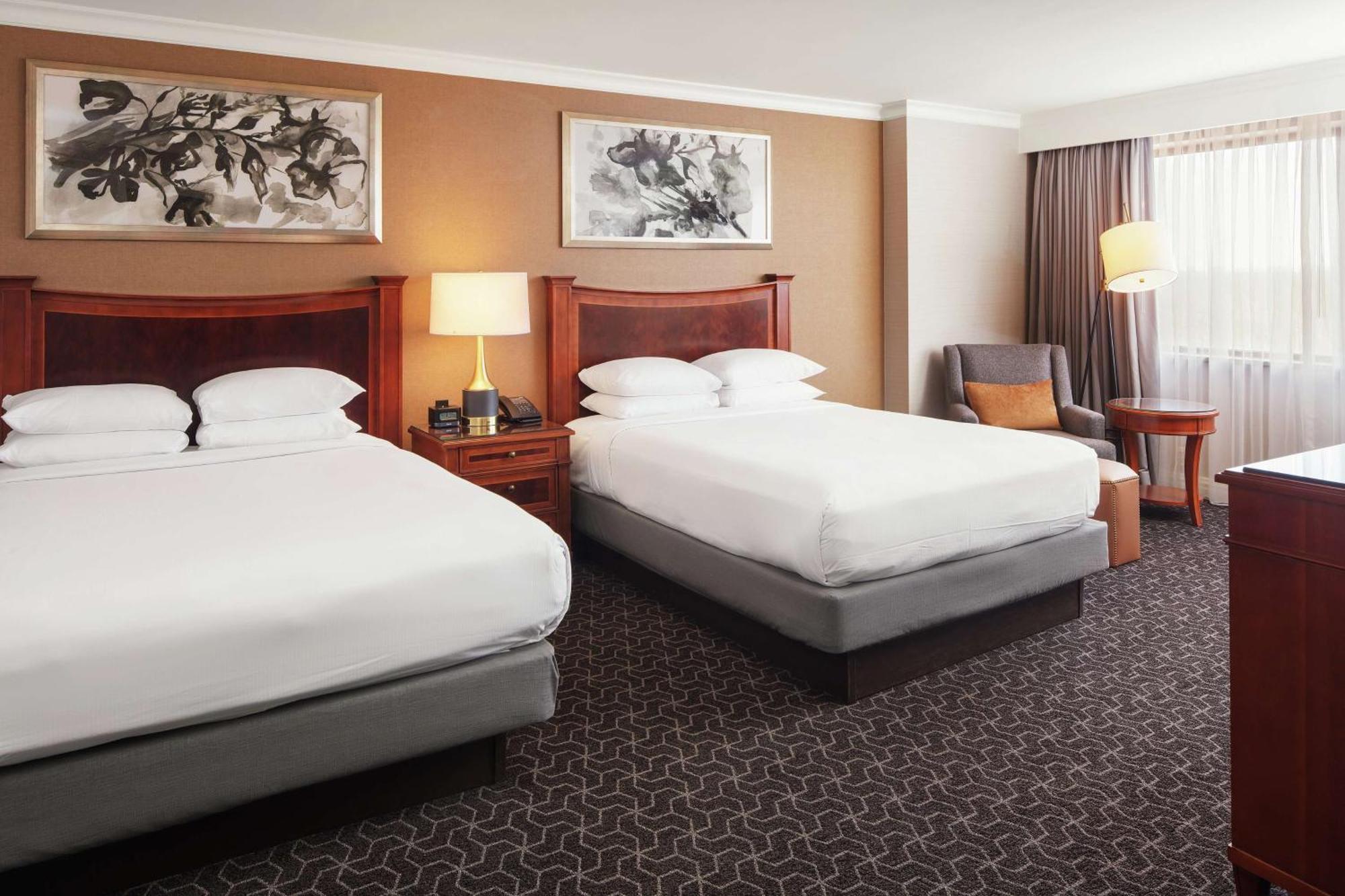 Отель Hilton Шорт-Хиллс Экстерьер фото