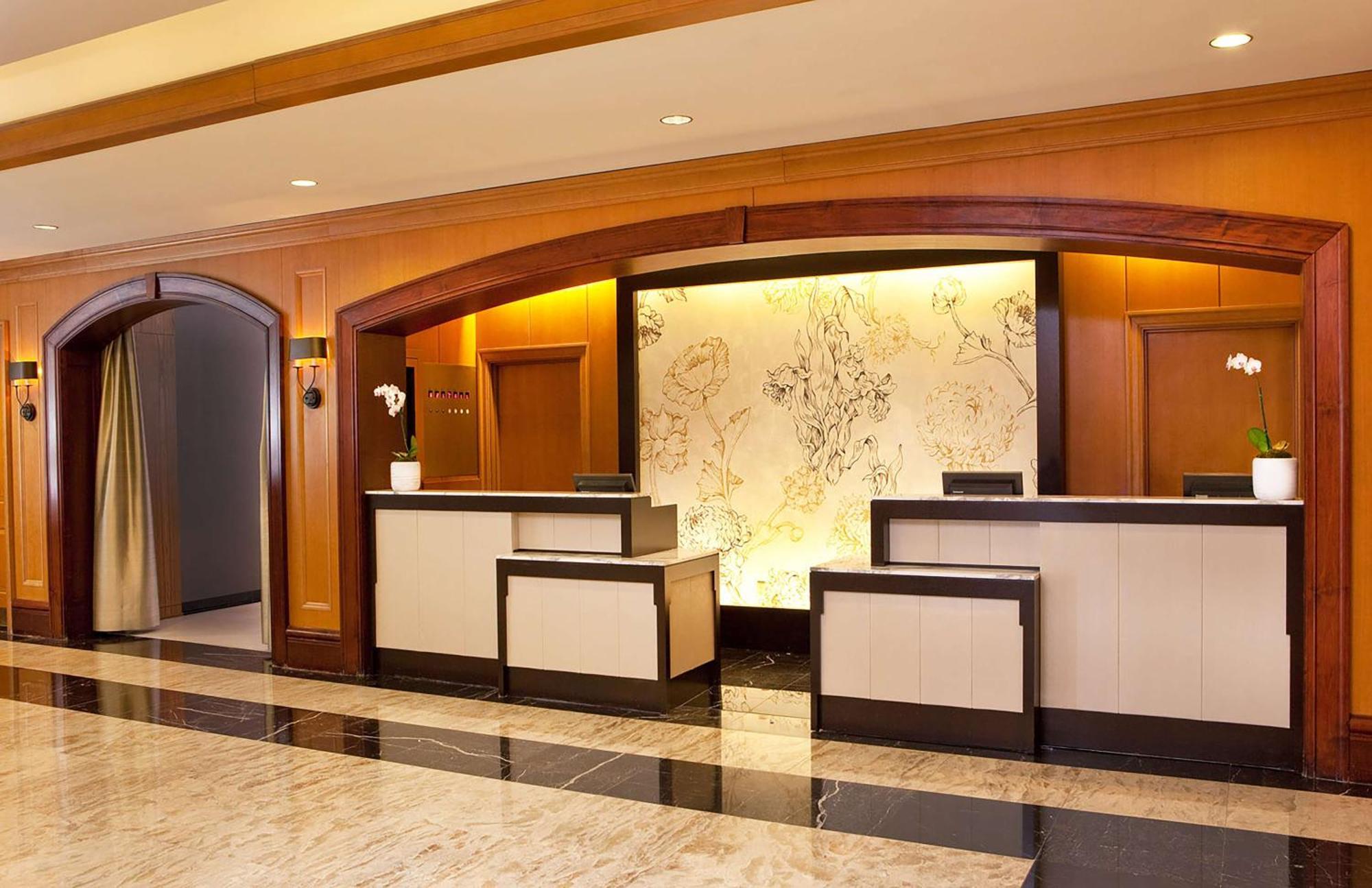 Отель Hilton Шорт-Хиллс Экстерьер фото